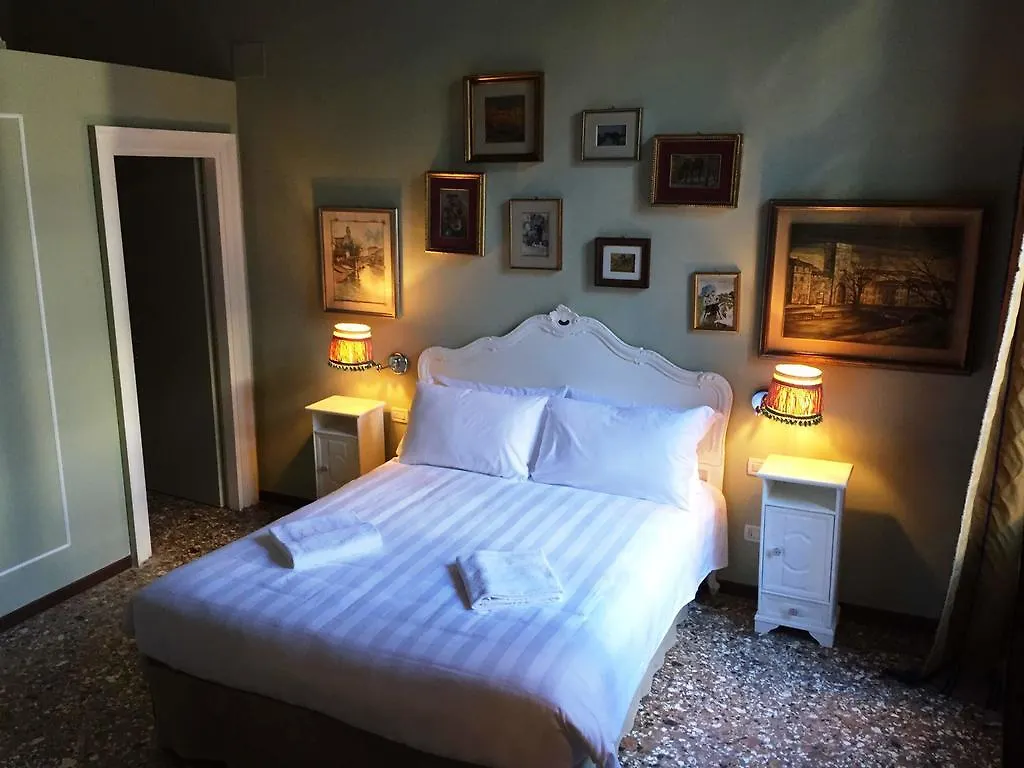 Palazzo Rosa Bed & Breakfast Venice