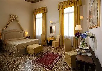 Palazzo Rosa Bed & Breakfast Venice